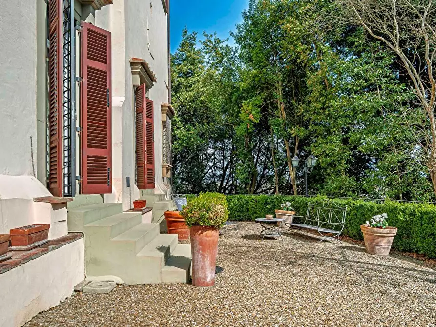 Immagine 25 di Appartamento in vendita  a Lastra A Signa