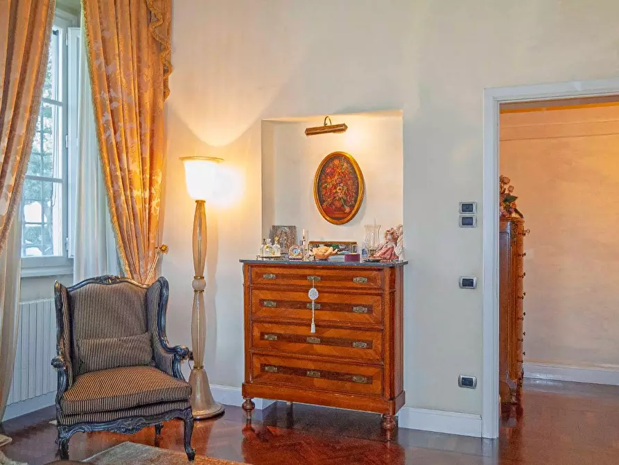 Immagine 20 di Appartamento in vendita  a Lastra A Signa