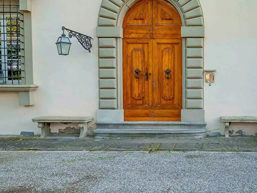 Immagine 26 di Appartamento in vendita  a Lastra A Signa