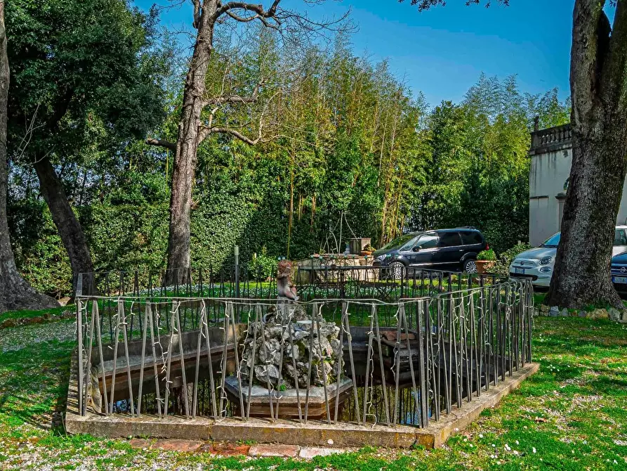 Immagine 28 di Appartamento in vendita  a Lastra A Signa