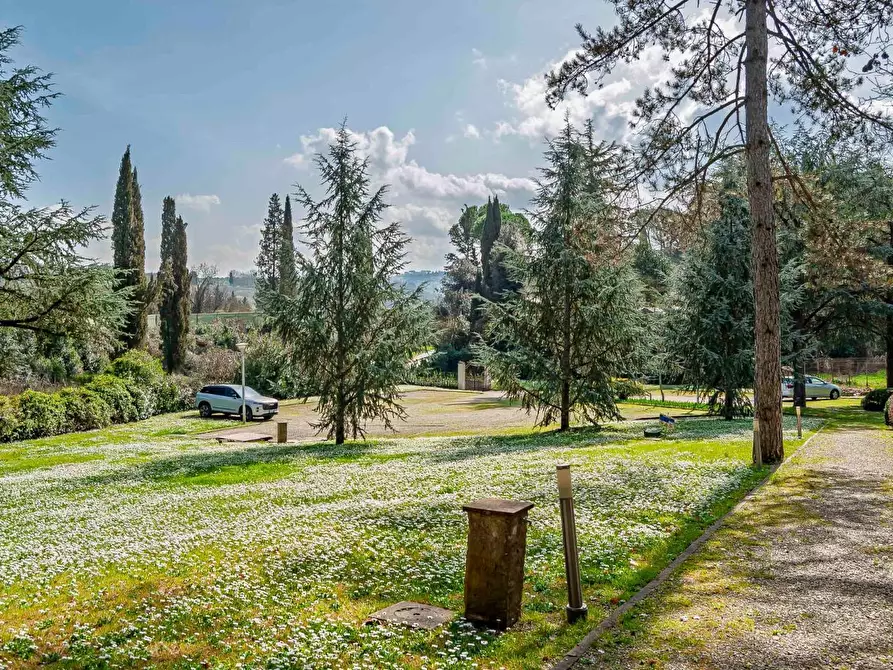 Immagine 34 di Appartamento in vendita  a Lastra A Signa