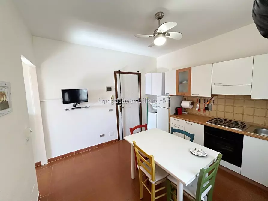 Immagine 3 di Appartamento in vendita  a Rosignano Marittimo