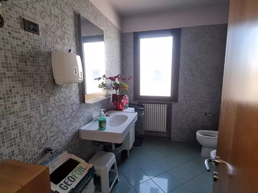 Immagine 13 di Ufficio in vendita  a San Miniato