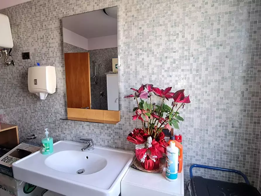 Immagine 12 di Ufficio in vendita  a San Miniato