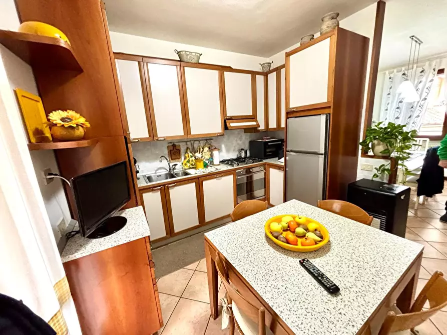 Immagine 3 di Villetta a schiera in vendita  a Calcinaia