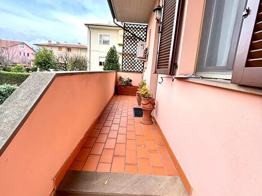 Immagine 12 di Villetta a schiera in vendita  a Calcinaia