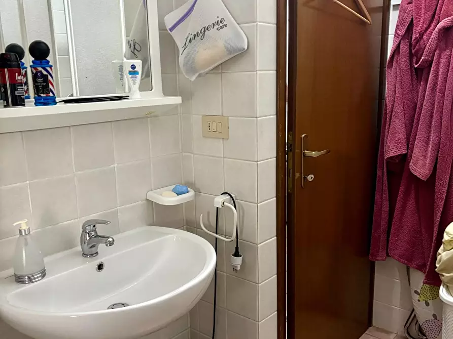 Immagine 16 di Villetta a schiera in vendita  a Calcinaia