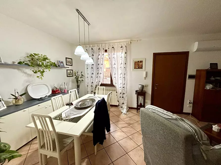 Immagine 2 di Villetta a schiera in vendita  a Calcinaia