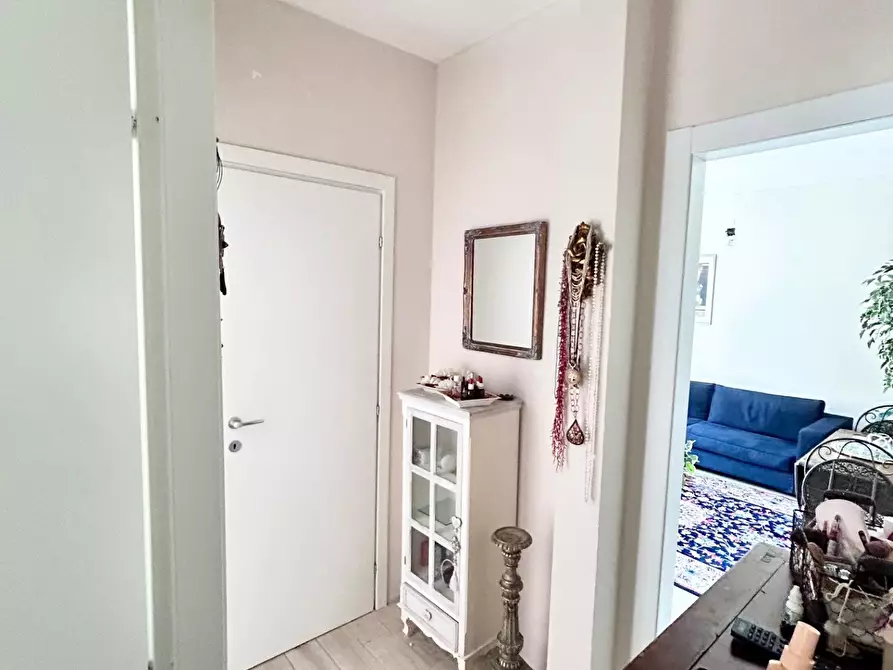 Immagine 11 di Appartamento in vendita  a Pisa