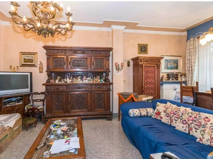 Immagine 11 di Appartamento in vendita  a Torino