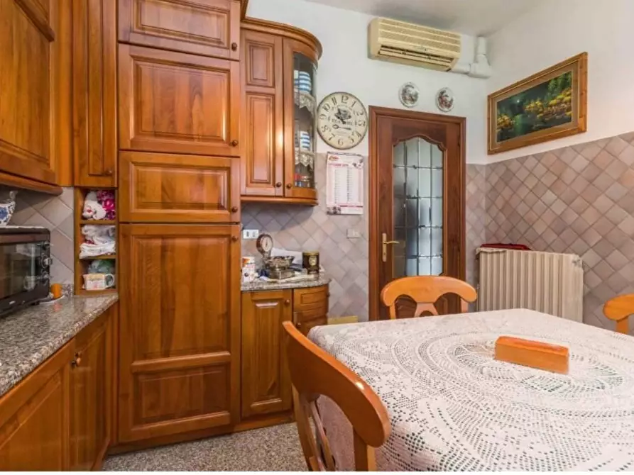 Immagine 3 di Appartamento in vendita  a Torino