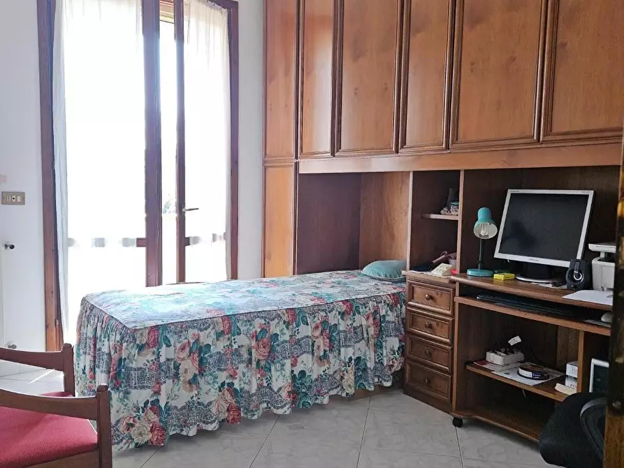 Immagine 10 di Villa in vendita  a Pisa