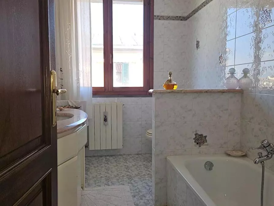 Immagine 12 di Villa in vendita  a Pisa