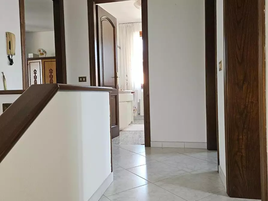 Immagine 9 di Villa in vendita  a Pisa