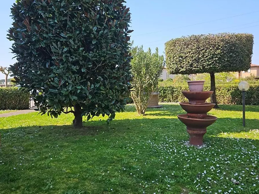 Immagine 15 di Villa in vendita  a Pisa