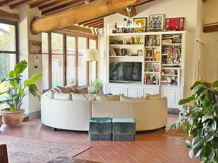 Immagine 29 di Villa in vendita  a Campi Bisenzio