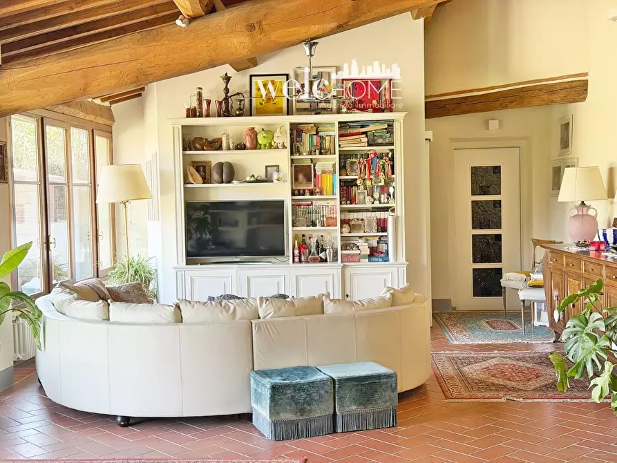 Immagine 7 di Villa in vendita  a Campi Bisenzio