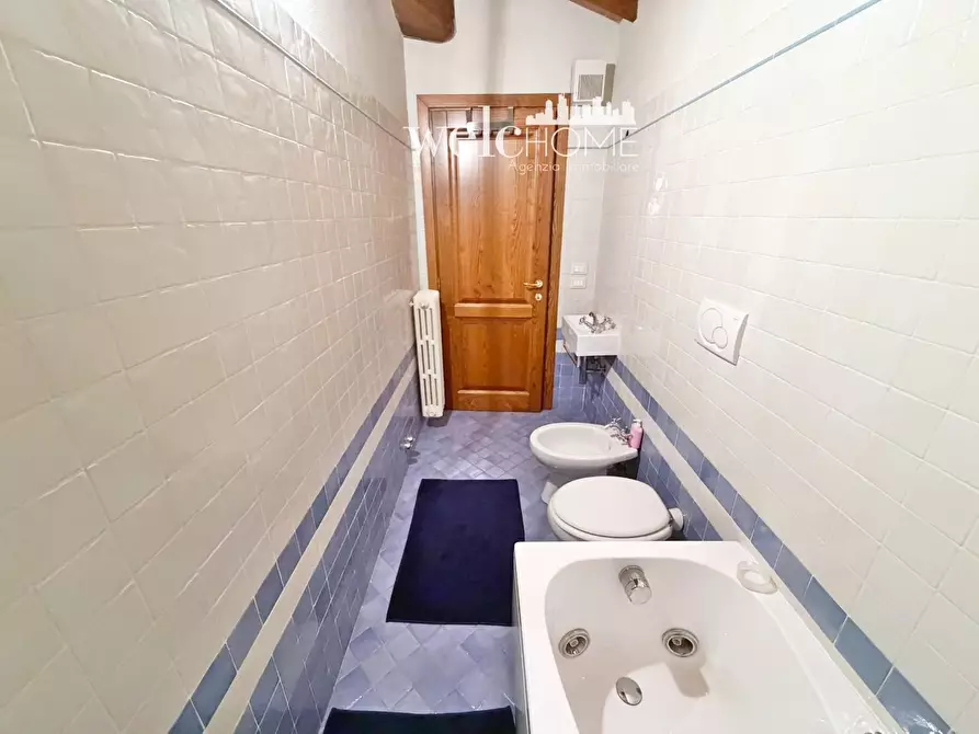 Immagine 23 di Villa in vendita  a Campi Bisenzio