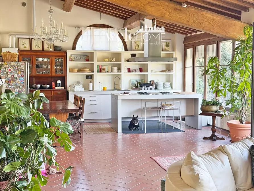 Immagine 10 di Villa in vendita  a Campi Bisenzio