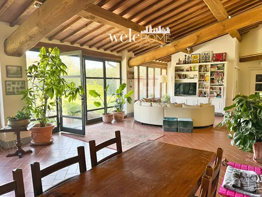 Immagine 5 di Villa in vendita  a Campi Bisenzio