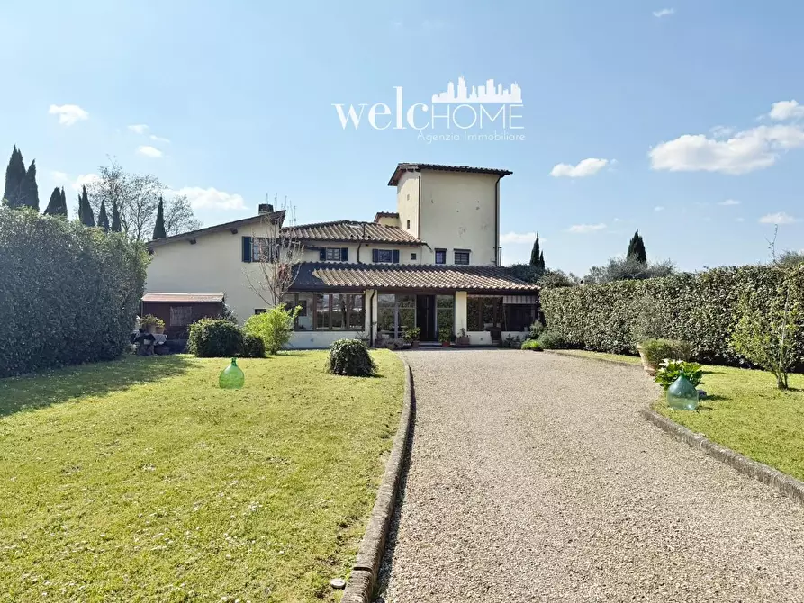 Immagine 24 di Villa in vendita  a Campi Bisenzio