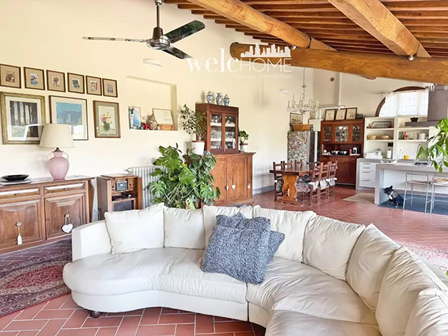 Immagine 12 di Villa in vendita  a Campi Bisenzio