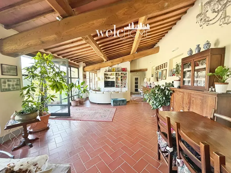 Immagine 6 di Villa in vendita  a Campi Bisenzio