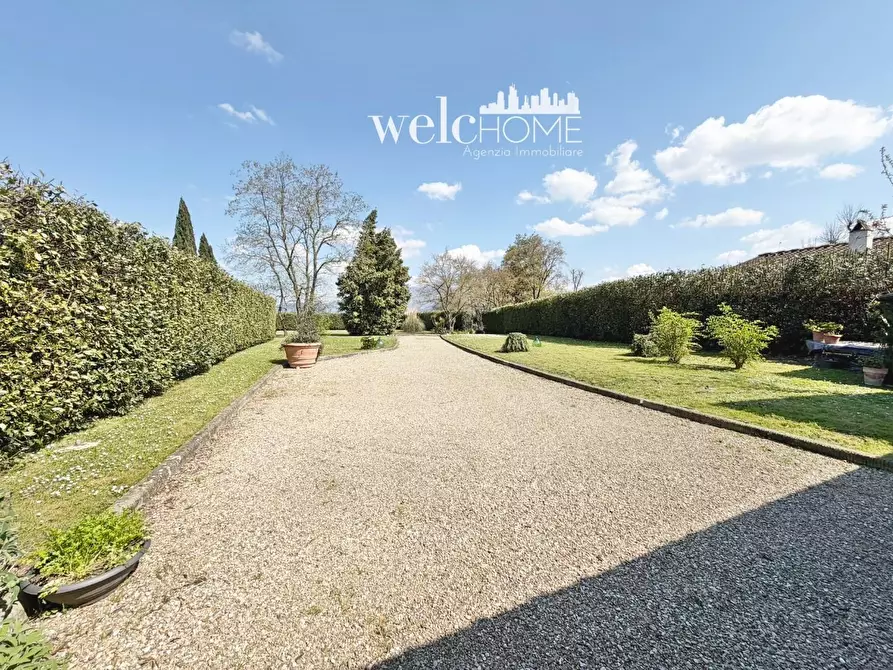 Immagine 35 di Villa in vendita  a Campi Bisenzio
