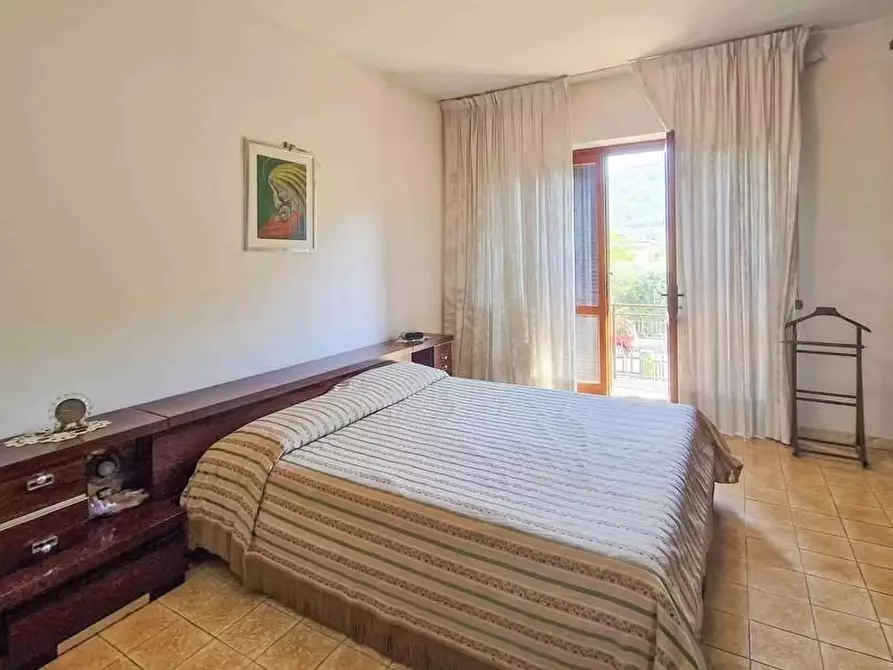 Immagine 21 di Villa in vendita  a Pietrasanta