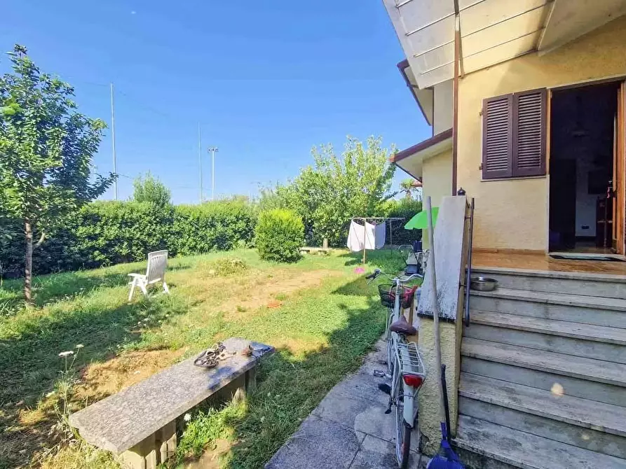 Immagine 15 di Villa in vendita  a Pietrasanta