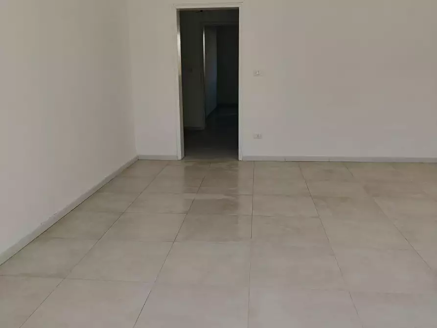 Immagine 21 di Appartamento in vendita  a Livorno