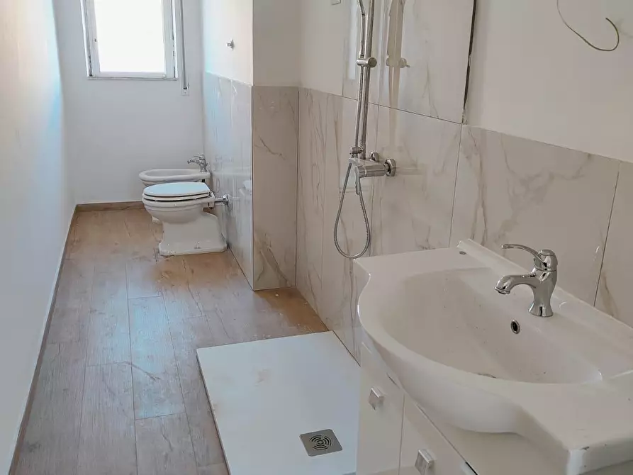 Immagine 27 di Appartamento in vendita  a Livorno