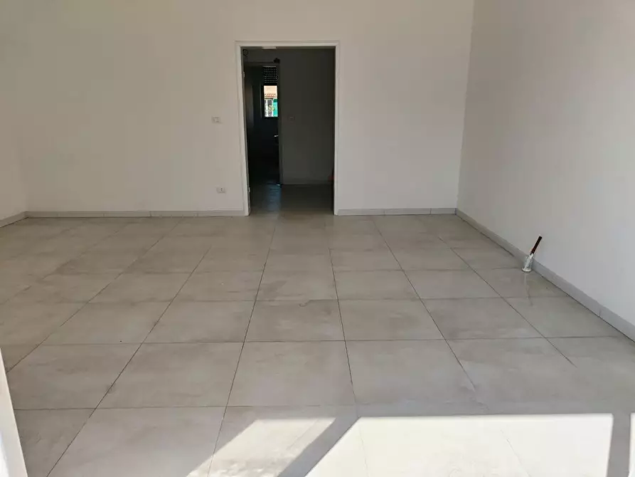Immagine 17 di Appartamento in vendita  a Livorno