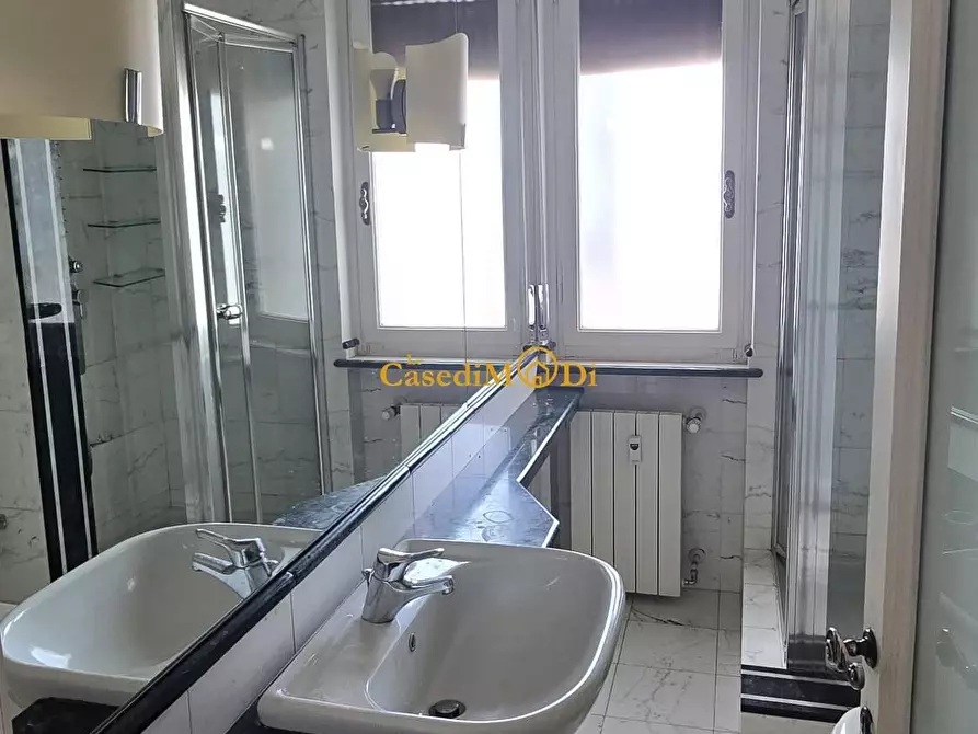 Immagine 38 di Mansarda in vendita  a Livorno