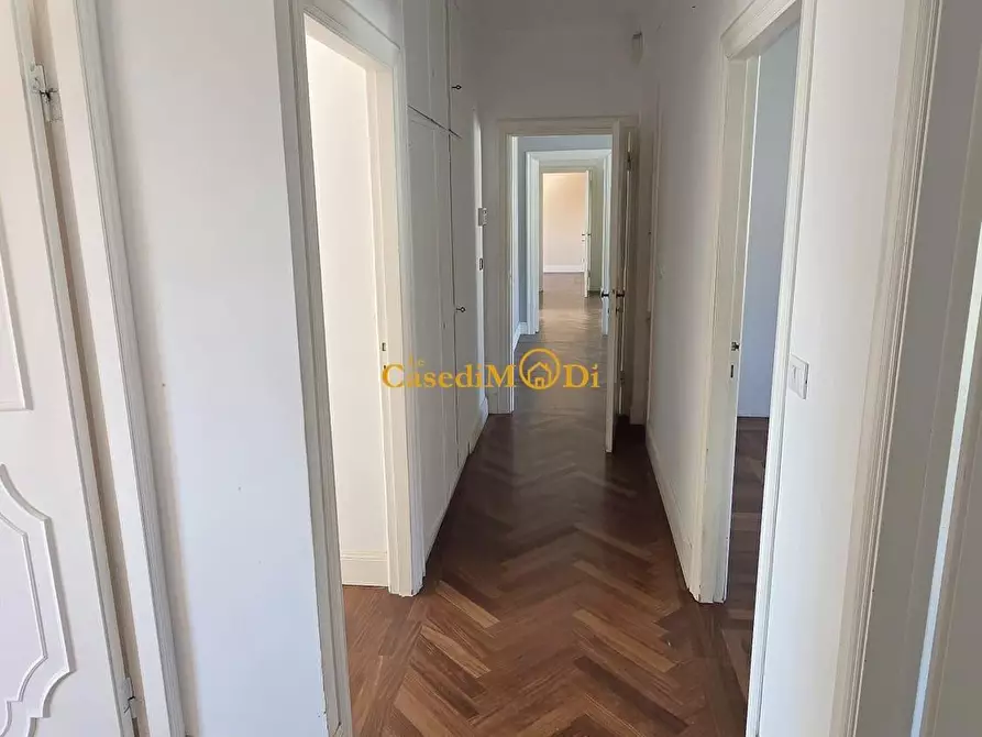 Immagine 11 di Mansarda in vendita  a Livorno