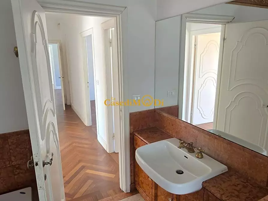 Immagine 12 di Mansarda in vendita  a Livorno