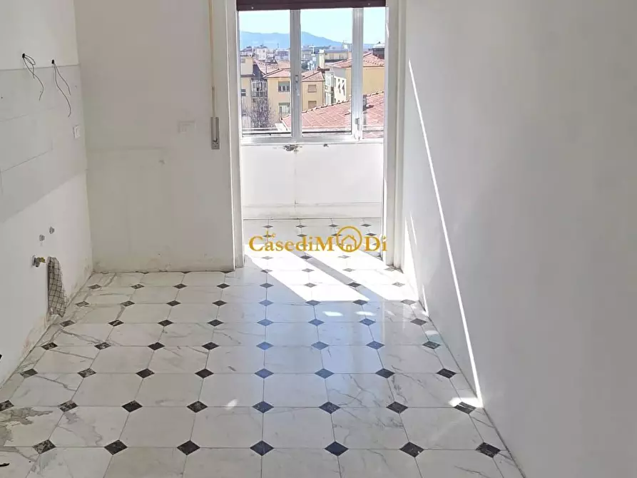 Immagine 42 di Mansarda in vendita  a Livorno