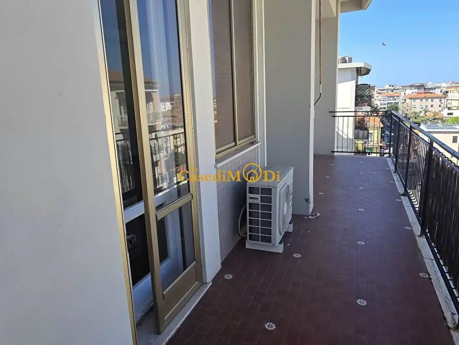 Immagine 44 di Mansarda in vendita  a Livorno