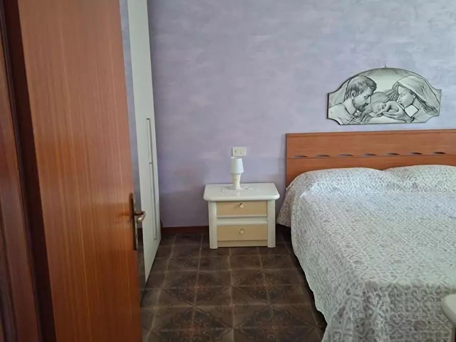 Immagine 4 di Appartamento in vendita  a Ortonovo