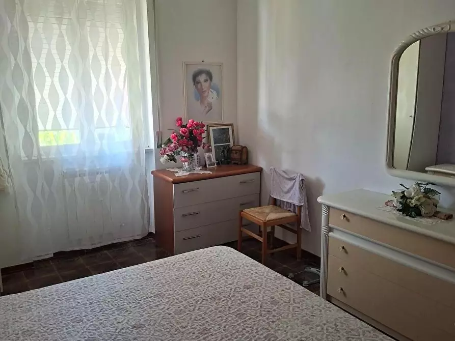 Immagine 2 di Appartamento in vendita  a Ortonovo