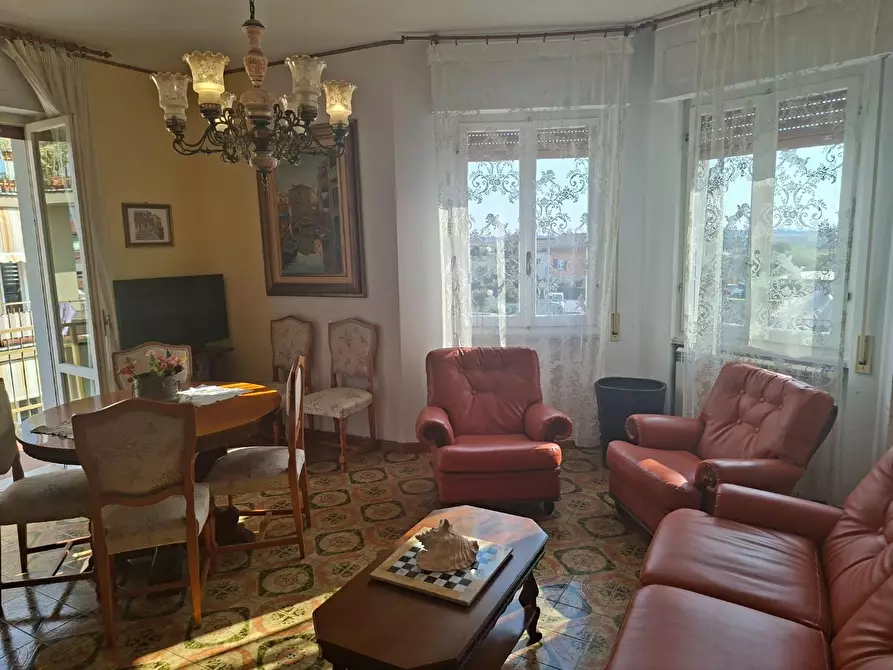 Immagine 2 di Appartamento in vendita  a Ortonovo