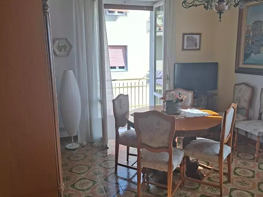 Immagine 3 di Appartamento in vendita  a Ortonovo