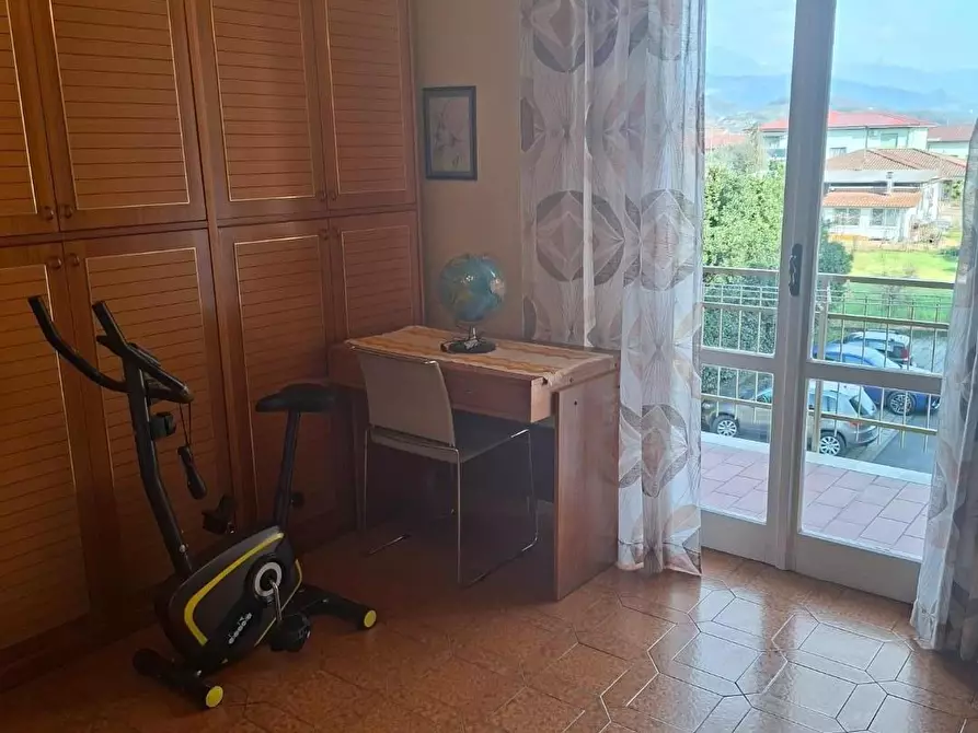 Immagine 9 di Appartamento in vendita  a Ortonovo