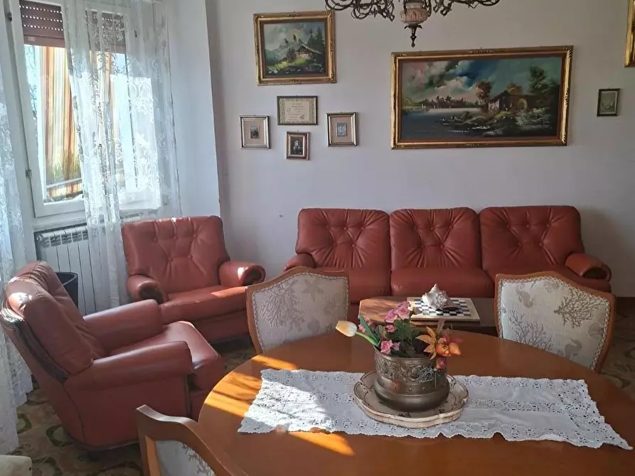 Immagine 5 di Appartamento in vendita  a Ortonovo