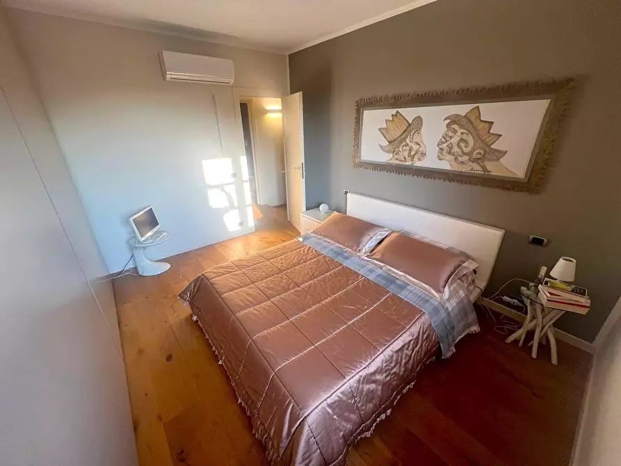 Immagine 28 di Villetta a schiera in vendita  a Camaiore