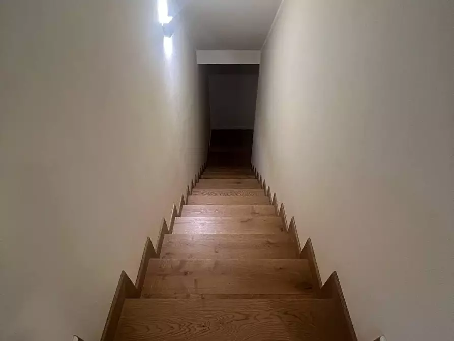 Immagine 15 di Villetta a schiera in vendita  a Camaiore