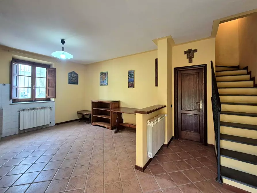 Immagine 1 di Terratetto in vendita  a Lucca