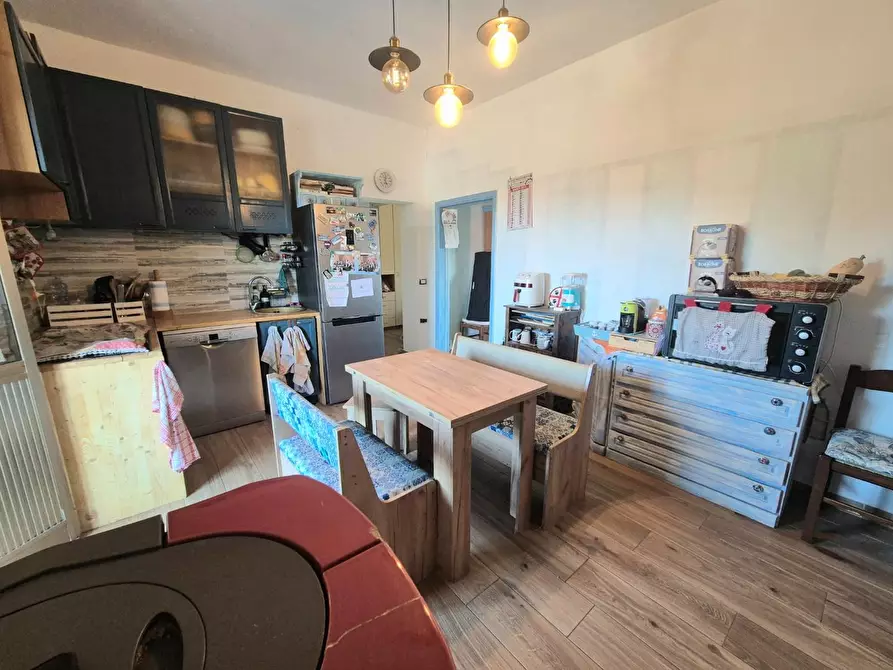 Immagine 2 di Casa semindipendente in vendita  a Suvereto