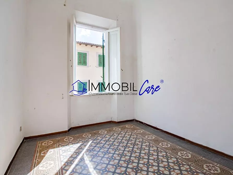 Immagine 21 di Appartamento in vendita  a Livorno