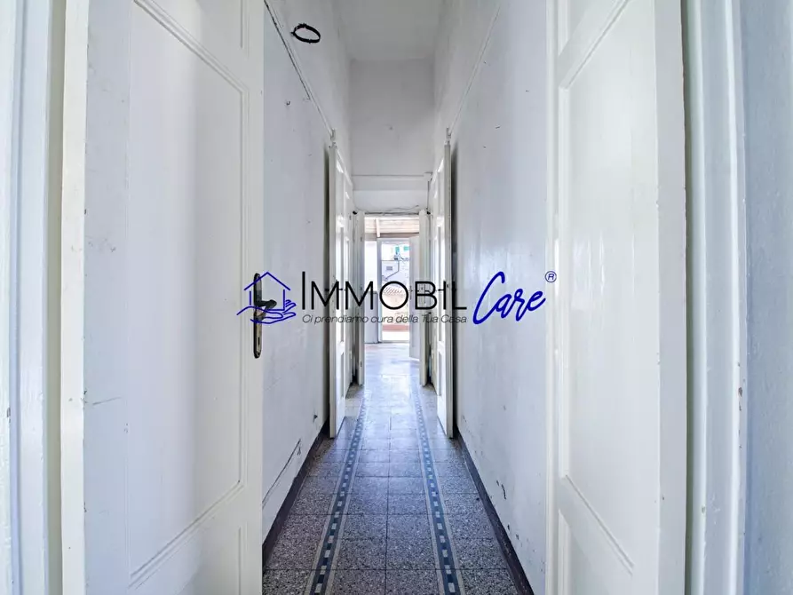 Immagine 16 di Appartamento in vendita  a Livorno